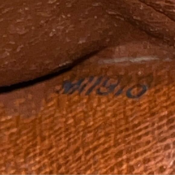 Authentic Vintage Louis Vuitton Monogram Compact Zippered Bifold Wallet - Picture 9 of 9